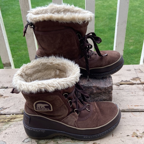 Sorel winter boots Size 9 Brown lace up durable boot. Pre-loved condition - Picture 5 of 17